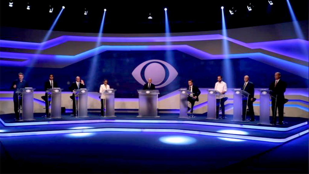 Os candidatos participaram de um espetáculo lamentável, noite passada, no primeiro debate presidencial