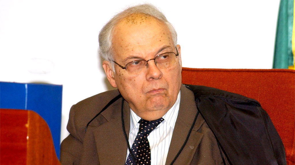O ministro Moreira Alves aplicou a decisão quanto ao Itaú