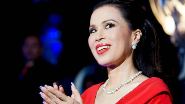 A princesa Ubolratana Mahidol, irmã do rei da Tailândia, Maha Vajiralongkorn, foi desaconselhada a seguir com a candidatura
