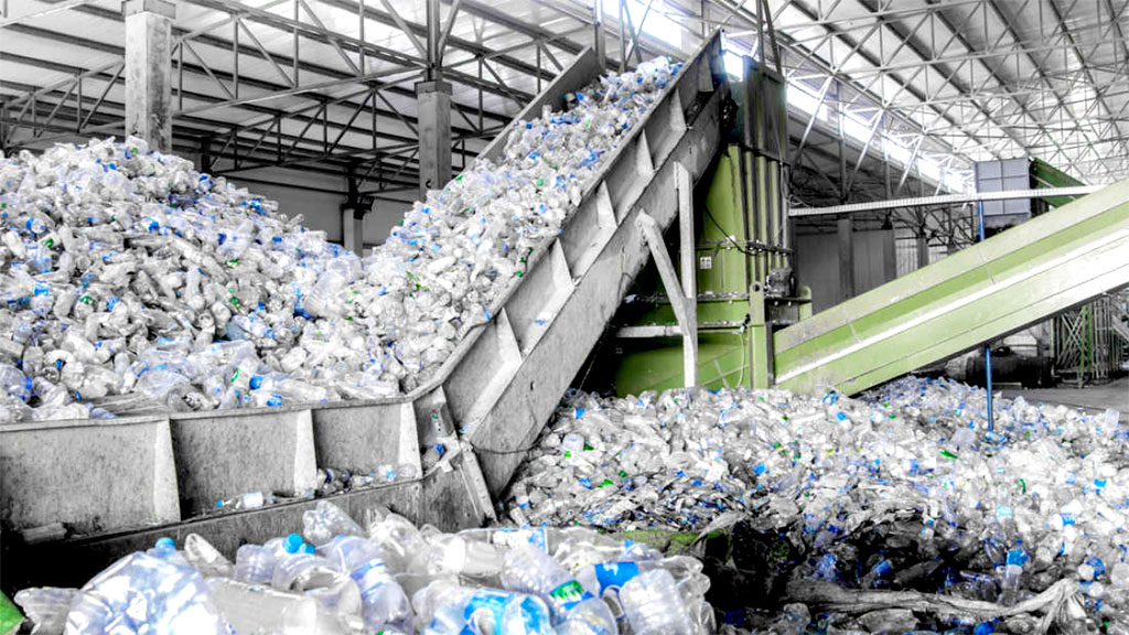 A reciclagem de resíduos plásticos ganha força no mundo, diante da catástrofe iminente nos oceanos