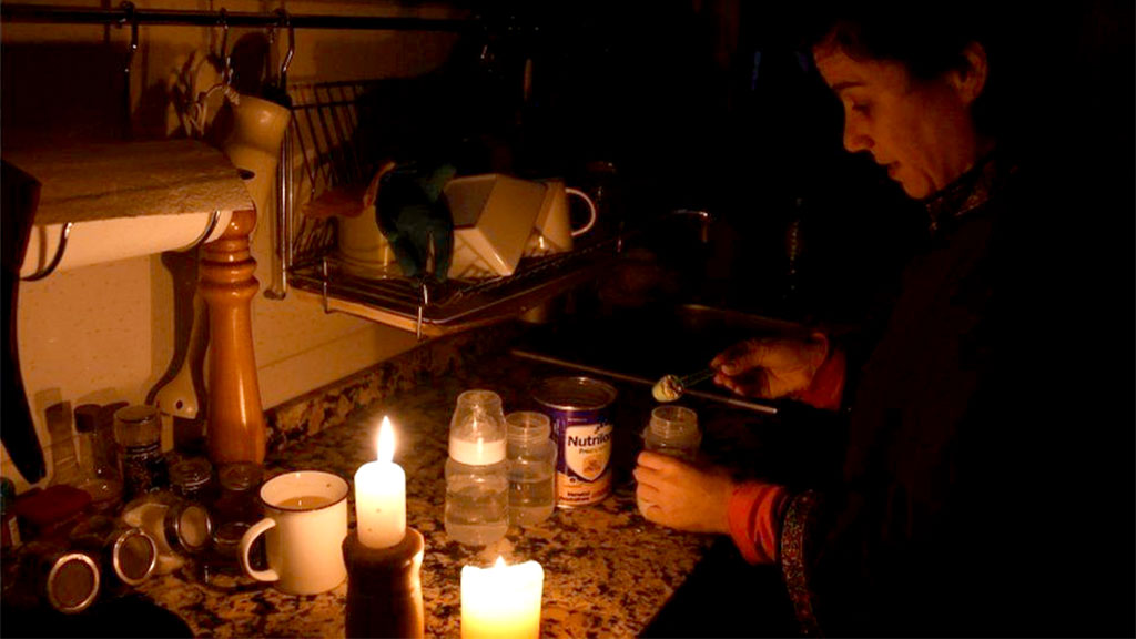 As casas argentinas e uruguaias ficaram no escuro, durante toda a madrugada e manhã deste domingo