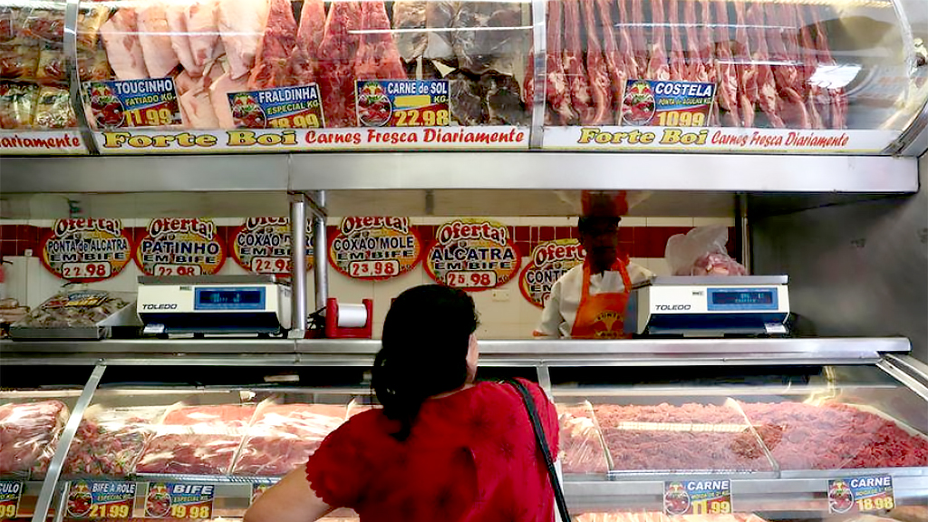 Em um açougue de Santo André, na Região Metropolitana de São Paulo, os aumentos tornaram proibitivo o preço da carne