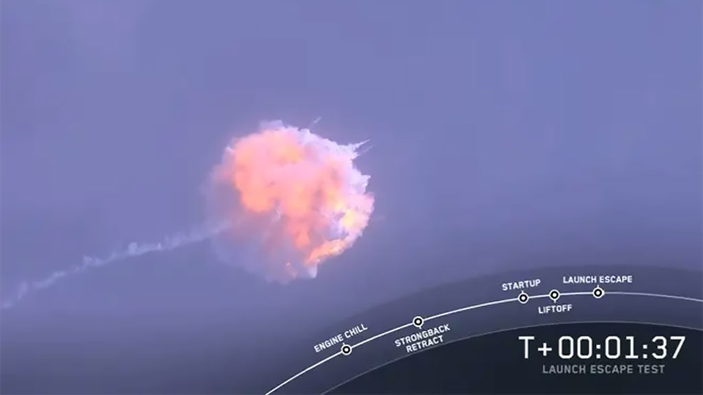 A explosão ocorreu de acordo com o planejado pela equipe da SpaceX