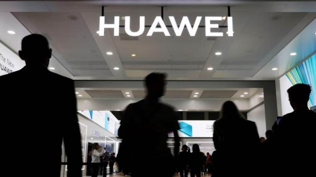 As sanções dos Estados Unidos contra a Huawei não tiveram impacto imediato em sua capacidade de fornecer equipamentos de redes 5G ao Reino Unido