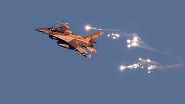 Forças israelenses atacam instalações militares no Irã