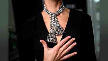 Colar de diamantes da corte Luís XVI arrematado em leilão da Sotheby’s