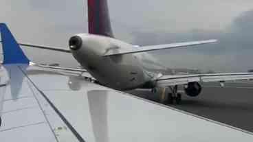 Aviões se chocam durante taxiamento no aeroporto de Congonhas