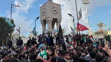 Militantes sírios arrombam celas e denunciam abusos do regime