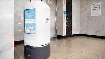 Robô que teria se jogado de escada desafia cientistas