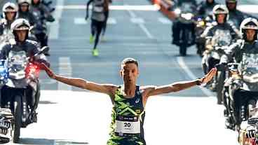 Na São Silvestre, quenianos mantêm a hegemonia no pódio