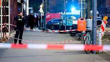 Ataque a faca em Berlim deixa feridos e polícia prende o agressor