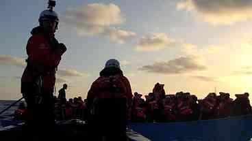 Mortes no Mediterrâneo passam de 2,2 mil no ano passado