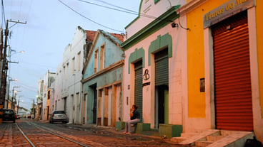 Em Ponta Negra e no bar da rua Chile