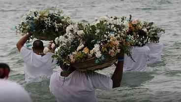 Mais de 25 mil pessoas são esperadas no Dia de Iemanjá no Arpoador