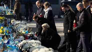 Líderes do Ocidente visitam Kiev nos três anos de guerra