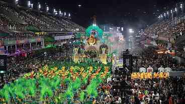 Rio: último dia de desfiles fecha o Grupo Especial com muita emoção