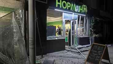 Ataque de drone em Kharkiv deixa mortos e feridos