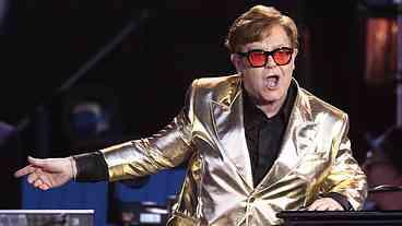 Rússia proíbe Fundação Elton John contra Aids