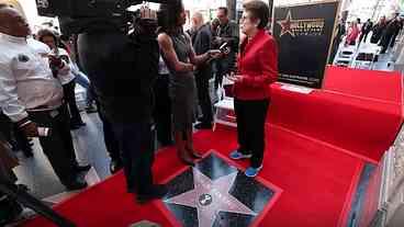 Billie Jean King Recebe Estrela na Calçada da Fama