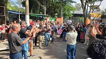 Protestos em SP contra afastamento de diretores escolares