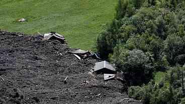Geleira Soterrando Vilarejo na Suíça