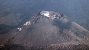 Brasileira cai em vulcão na Indonésia e aguarda resgate