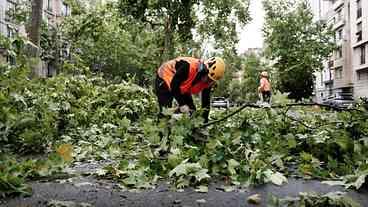 Tempestades na França: 2 mortos e 17 feridos