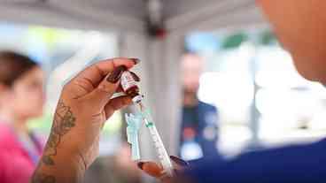 Vacina ACWY contra Meningite: Reforço para Bebês