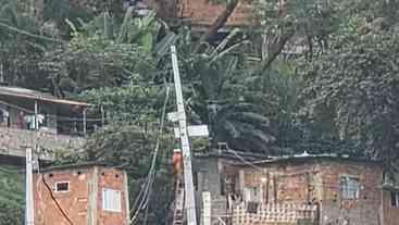Conflito no Morro dos Macacos: Tiros e Pânico