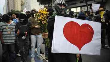 A Globalização e a Crise Democrática