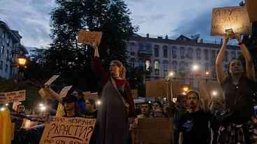 Zelenski Retorna Atrás em Medida Anticorrupção