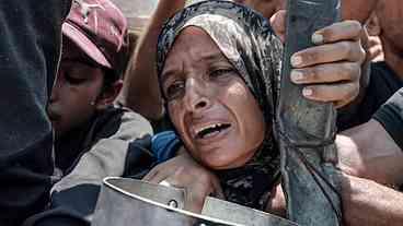 Civis em Gaza enfrentam morte em busca de ajuda