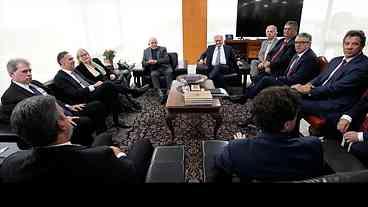 Frustrado o golpe bolsonarista, Poderes da República seguem adiante