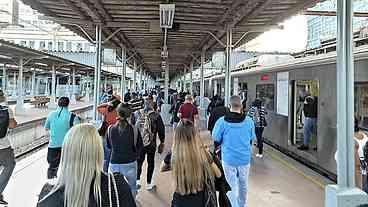 Governo do Rio adia em uma semana o aumento da tarifa ferroviária