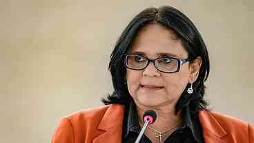 PSOL pede que senadora Damares Alves tenha o seu mandato cassado