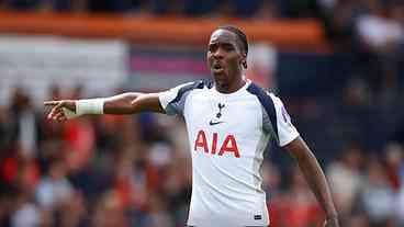 Tottenham repudia insulto racista a Mathys Tel