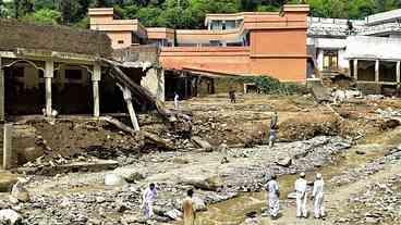 Chuvas de Monção: 340 Mortos no Paquistão em 48 Horas