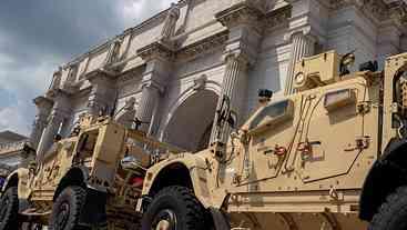 Governo Trump mantém chefe da polícia de Washington