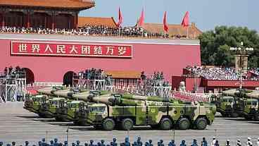 Desfile Militar da China: Tecnologia e Força em Destaque