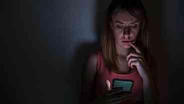 Violência Online Contra Mulheres Aumenta no Brasil