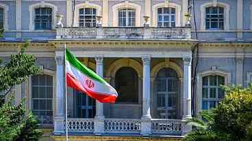 Irã é acusado de descumprir acordo nuclear