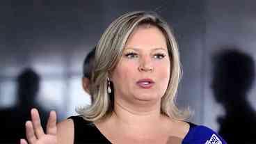 Hasselmann chama Michelle Bolsonaro de caloteira