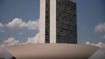 CPMI do INSS aprova prisão de 21 investigados