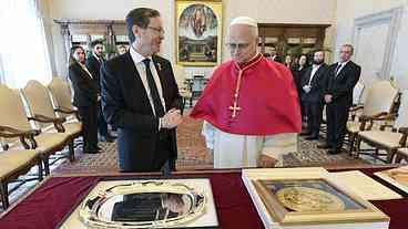 Papa Leão XIV e Herzog discutem Gaza