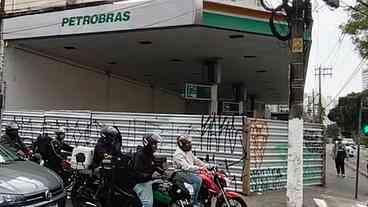 Posto em SP é investigado por ligação com PCC