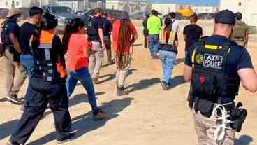 Operação prende sul-coreanos em fábrica nos EUA