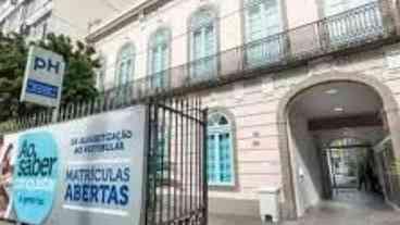 Pais de aluno expulso pedem desculpas por racismo