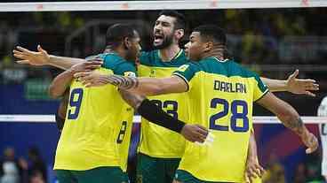 Brasil vence República Tcheca e avança no Mundial de Vôlei