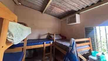 Fiscalização em comunidade terapêutica no DF flagra abusos e prende donos