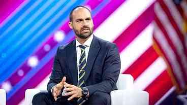 Motta rejeita Eduardo Bolsonaro e risco de cassação aumenta